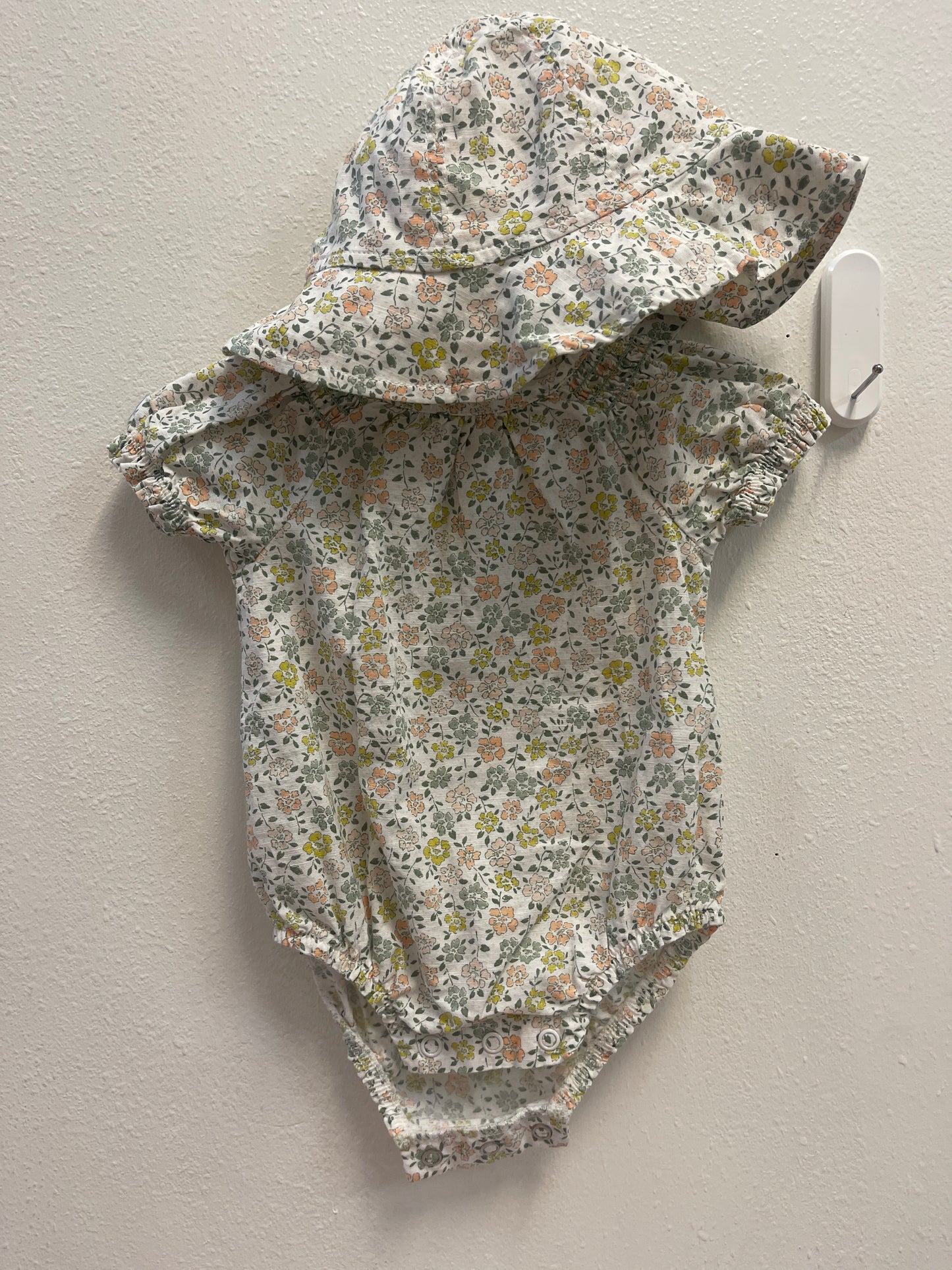3m Carters Floral Romper + Hat