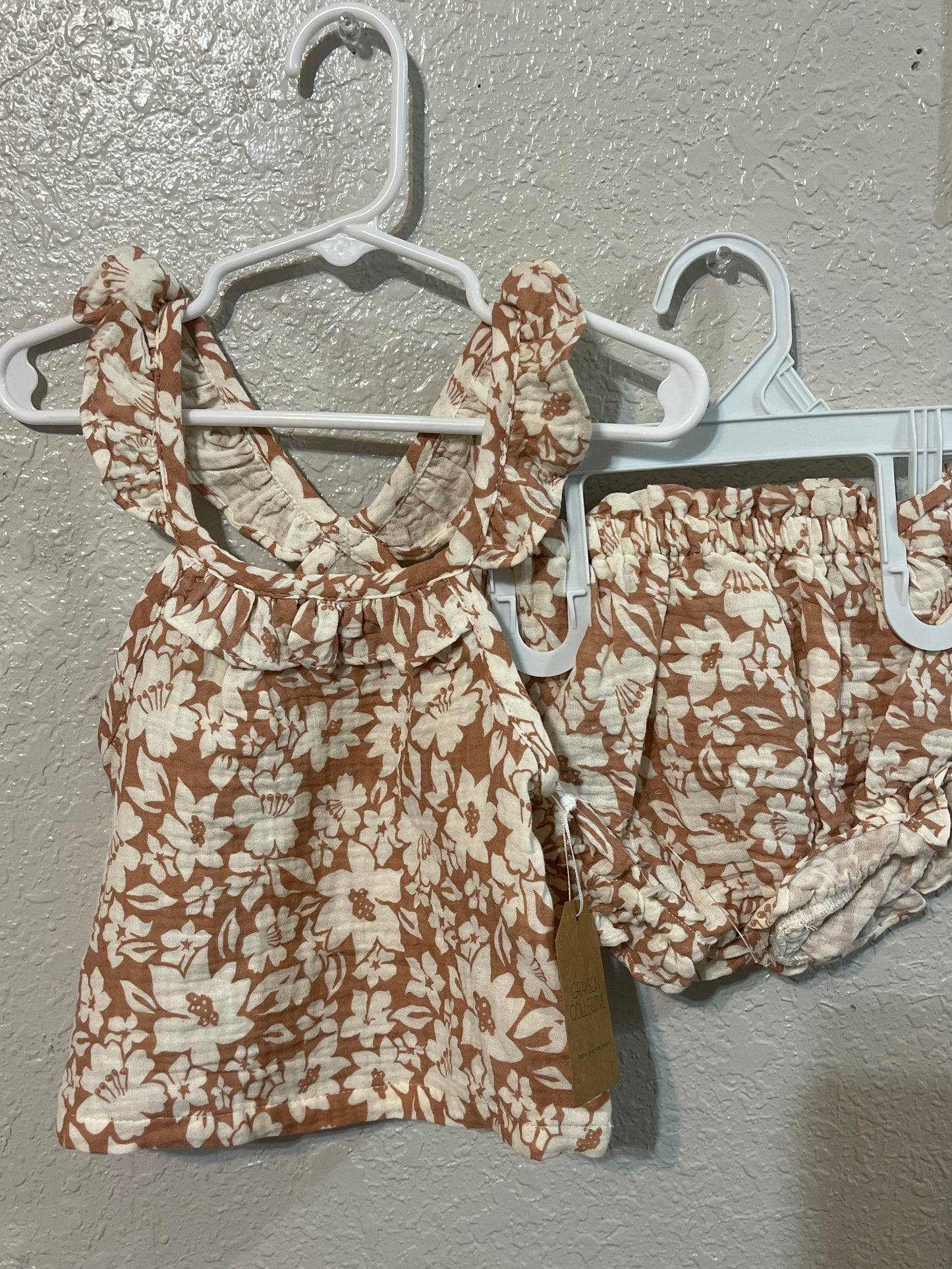 6/9m NEW Grayson Collective Floral Linen Set