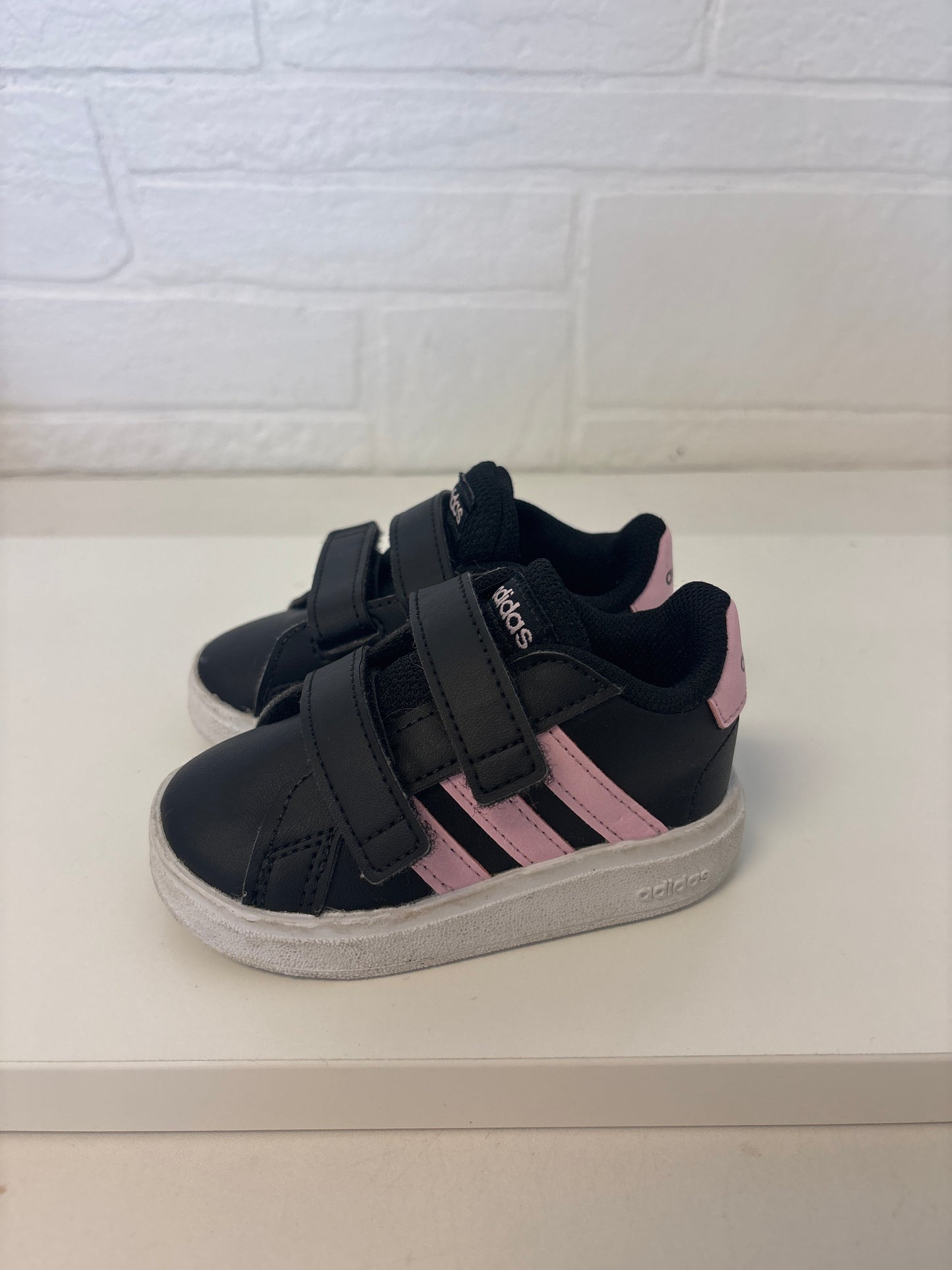 Size 4 Toddler Black Pink Adidas