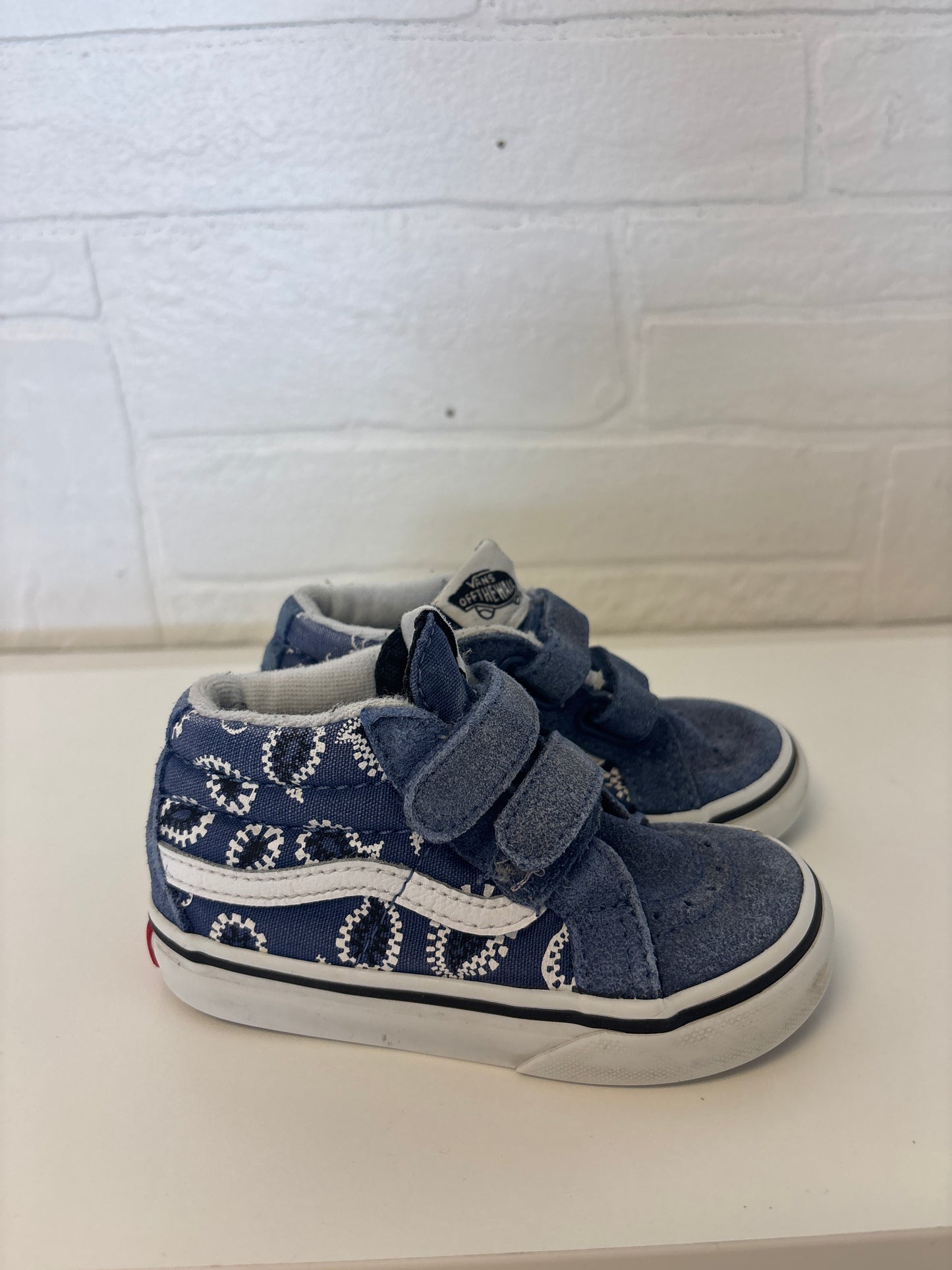 Size 6.5 Toddler Bandana Vans