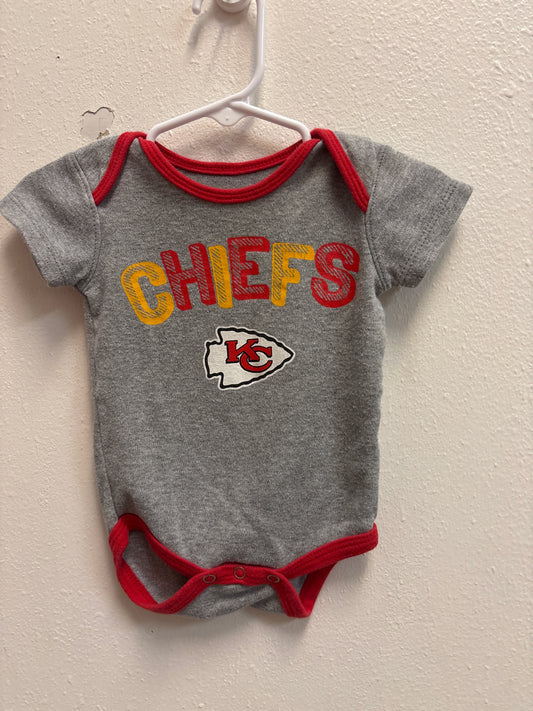 0-3m Gray Kansas City Chiefs Onesie