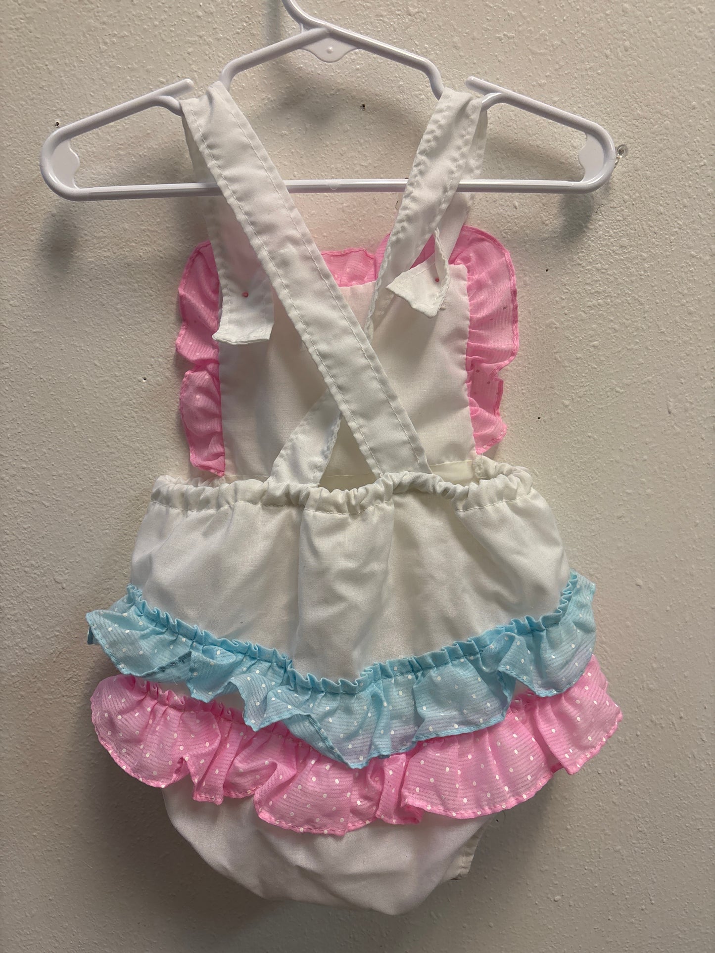 6-12m (no size) Vintage White Pink Blue Bubble Romper