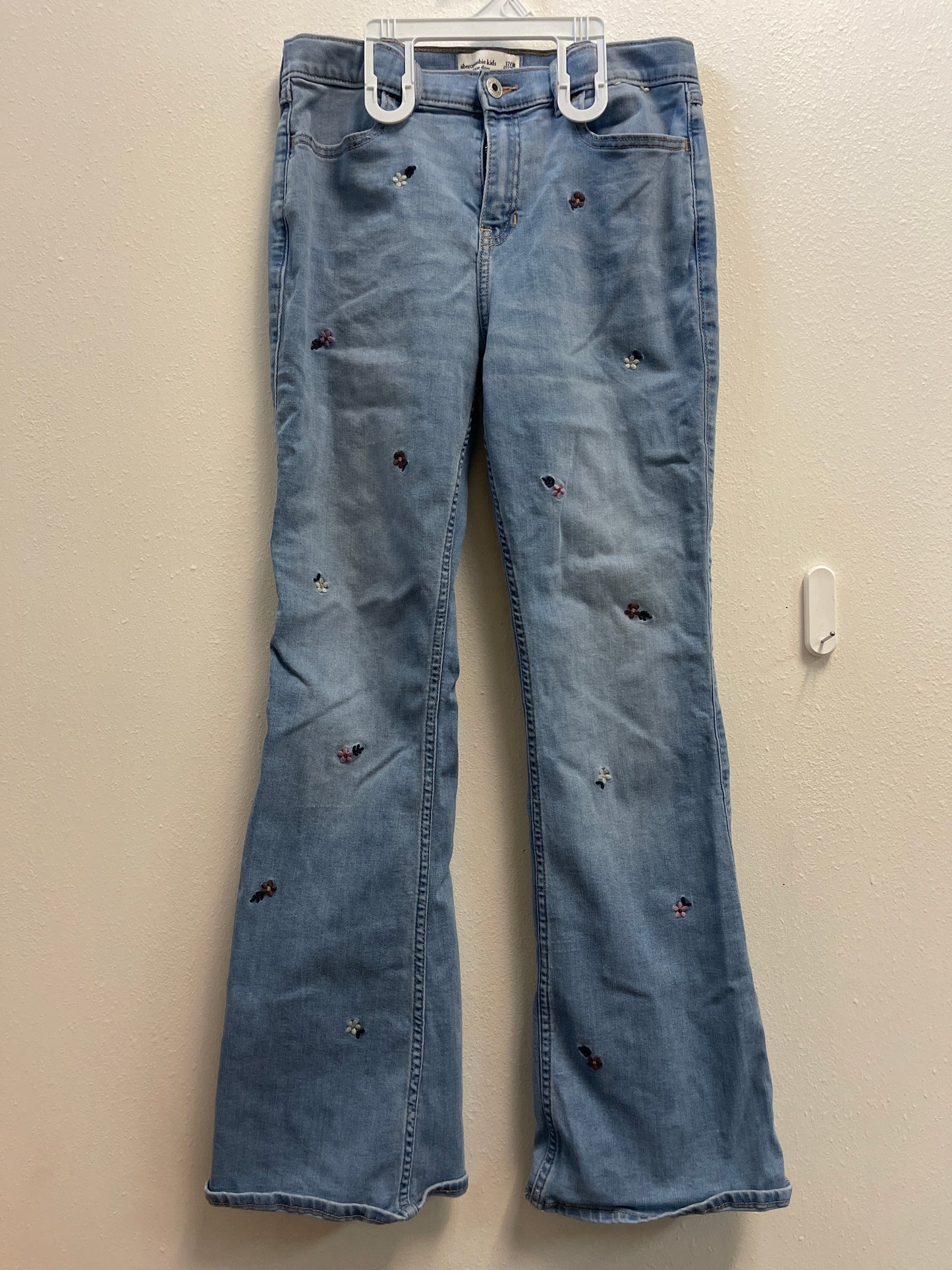17/18 Abercrombie Kids Embroidered Flares