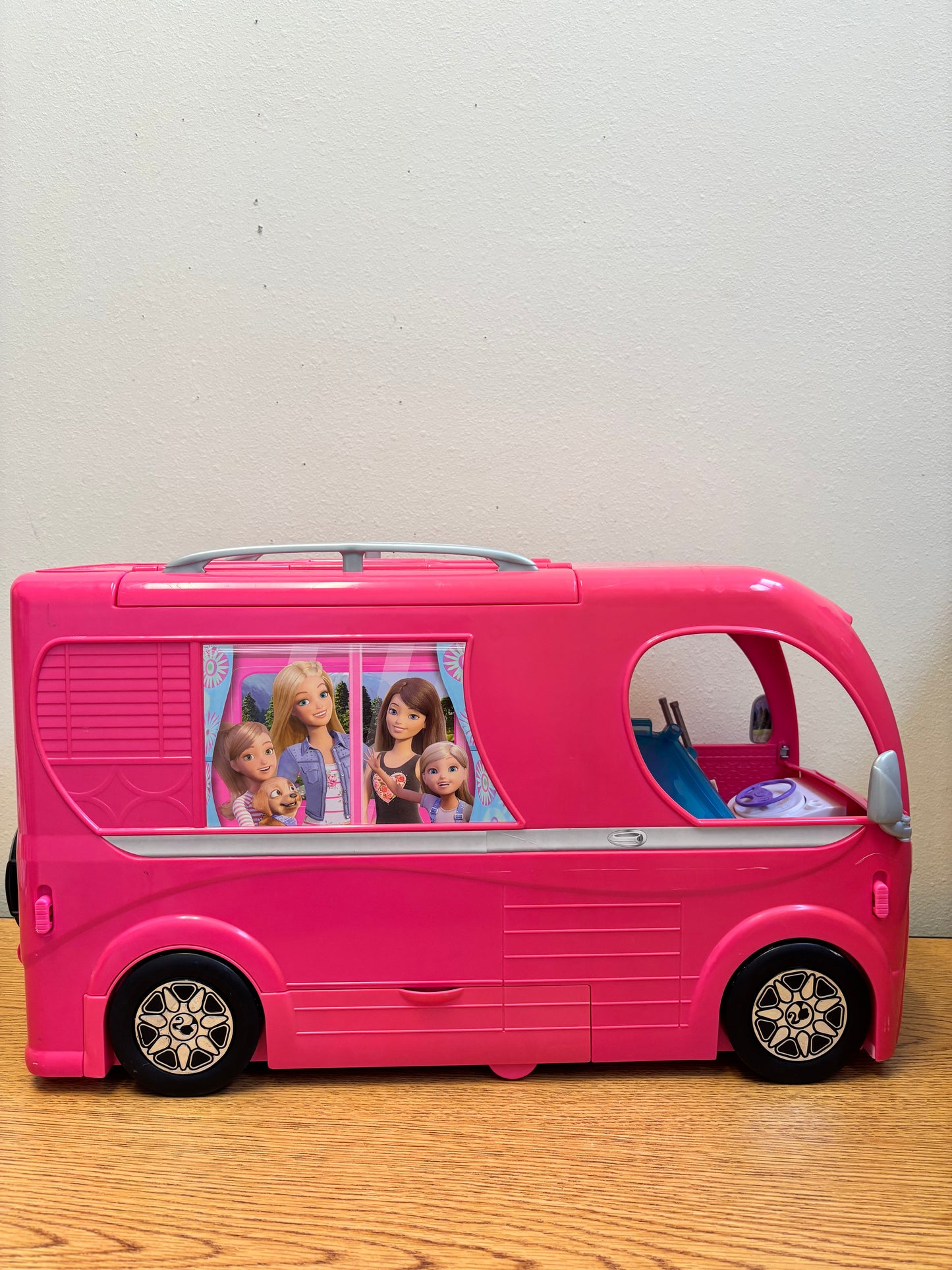 Barbie Pop Up Motor Home Pink RV Dream Camper Van Playset 2014