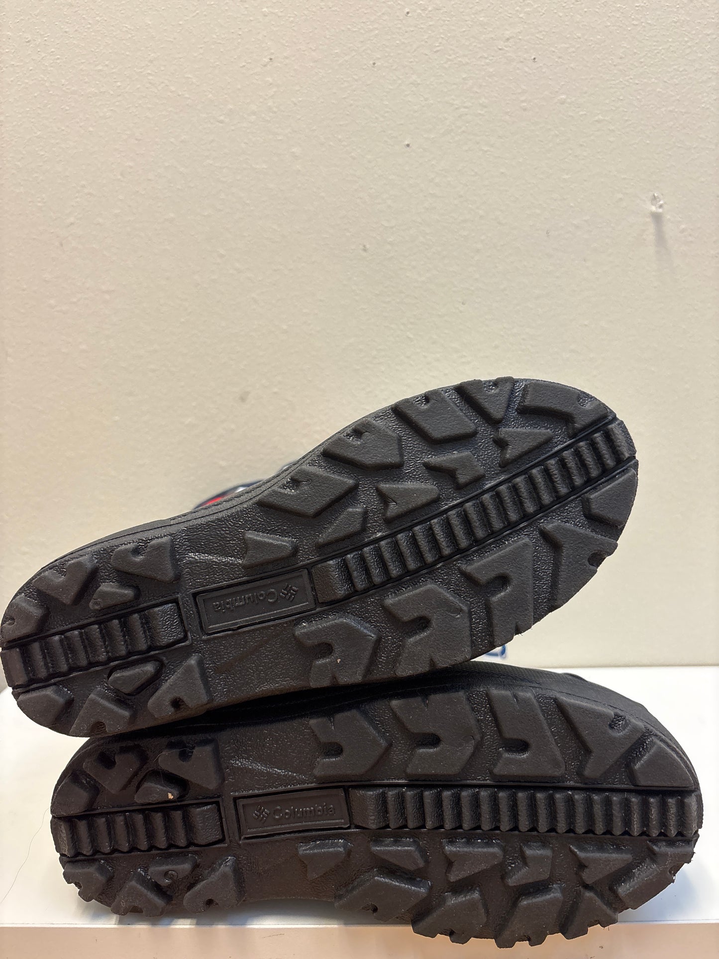 Size 5 Big Kids Columbia Snow Boots