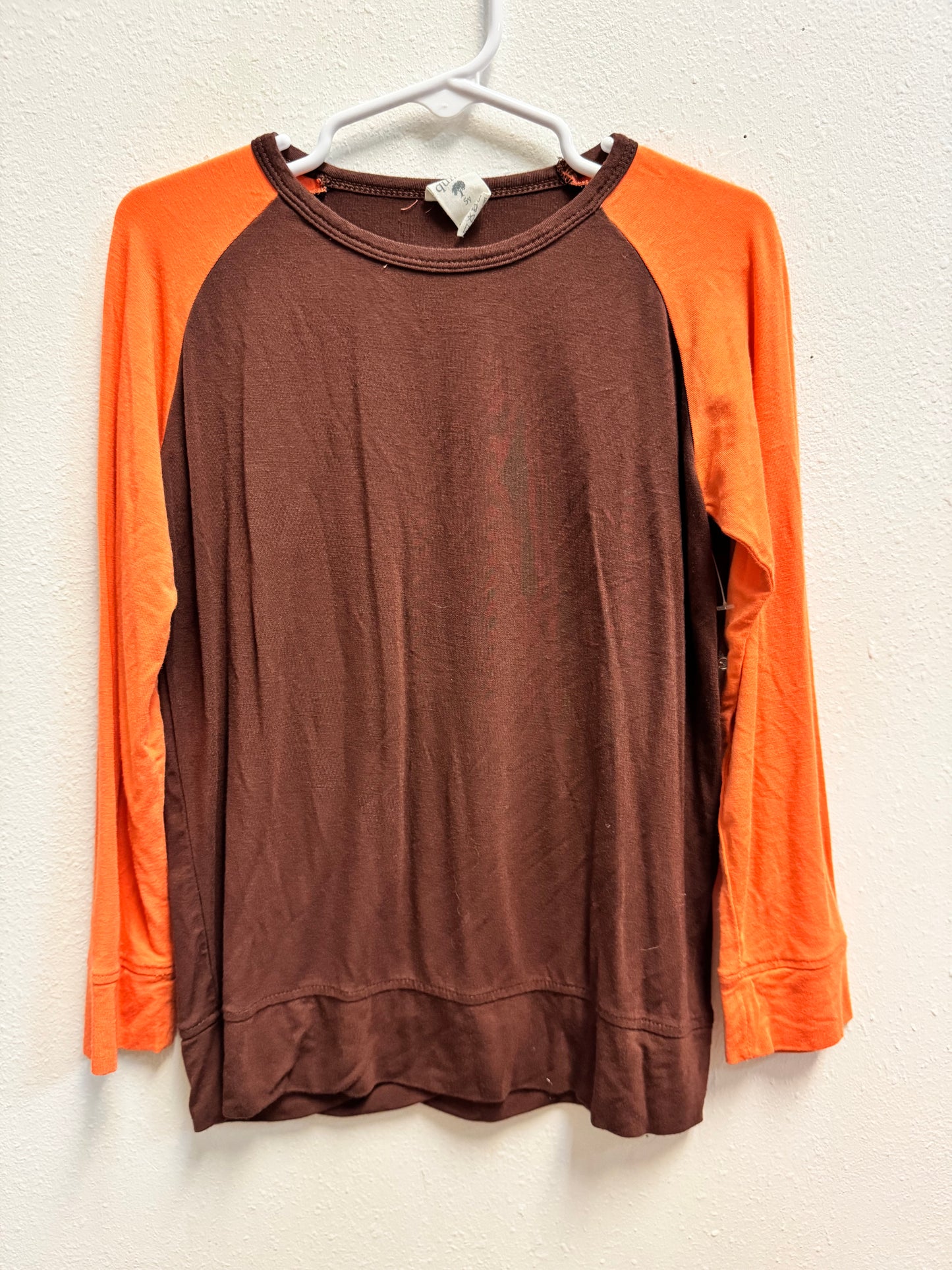 5Y Kate Quinn Brown Orange Henley