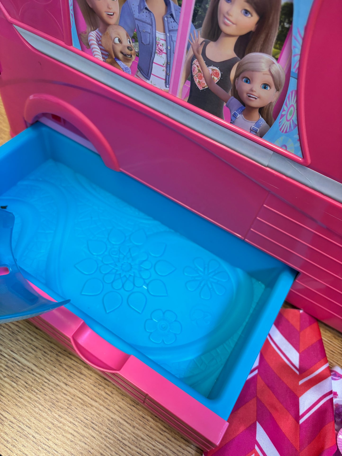 Barbie Pop Up Motor Home Pink RV Dream Camper Van Playset 2014