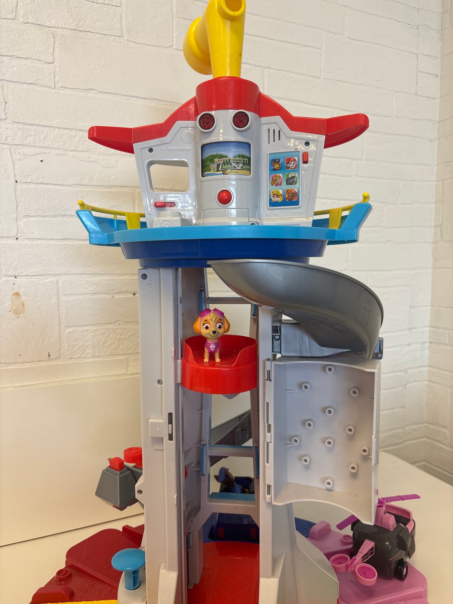 Paw Patrol My Size Lookout Tower Playset (Hard to Find)