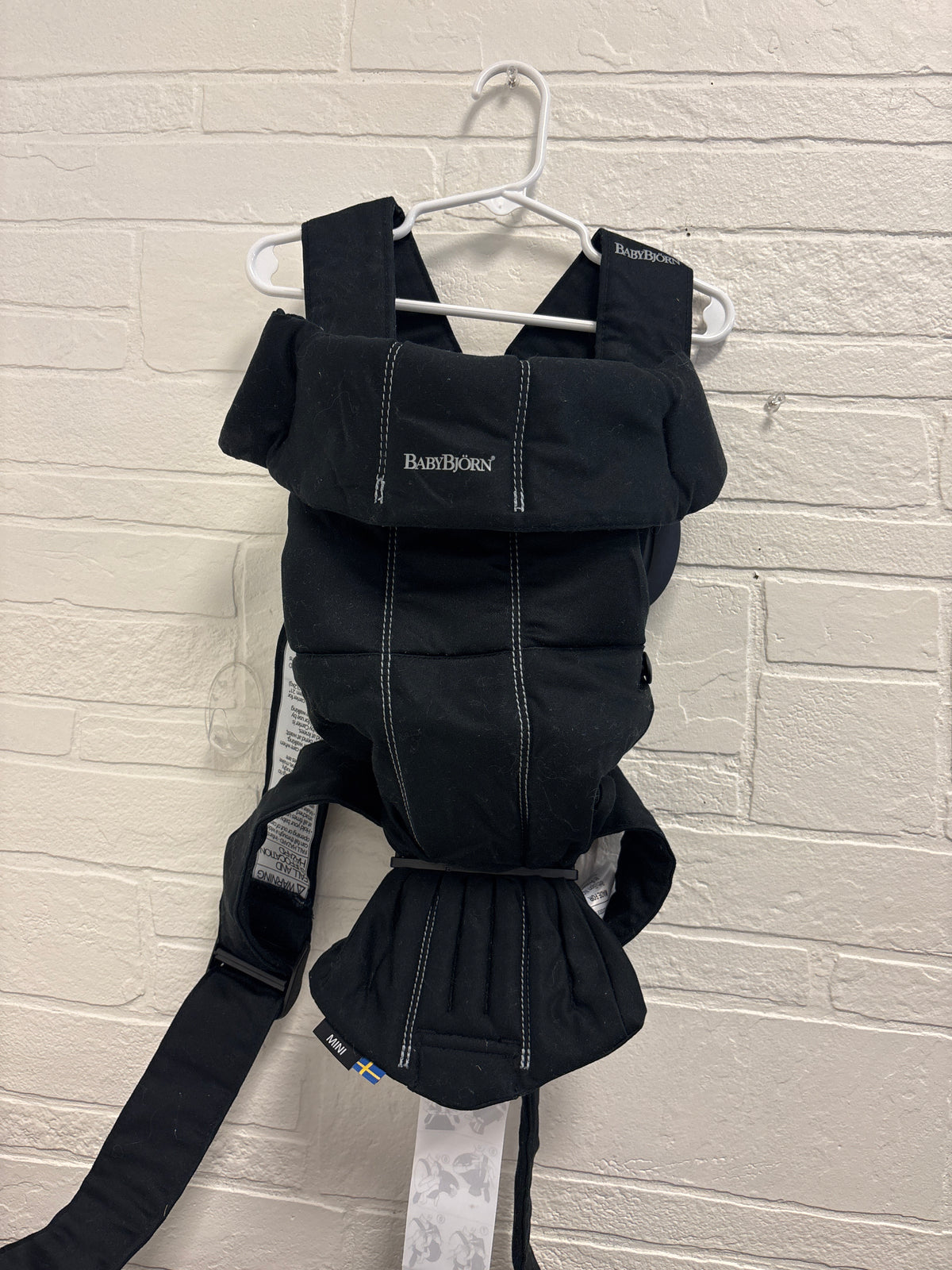 Like New Baby Bjorn Mini Carrier
