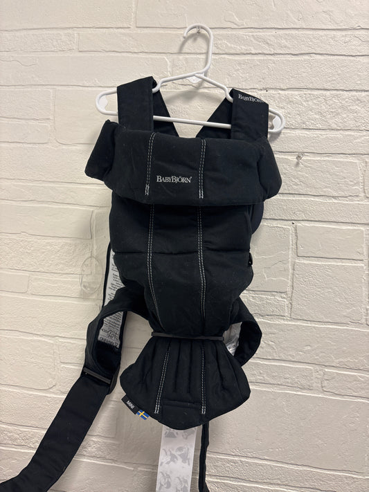 Like New Baby Bjorn Mini Carrier