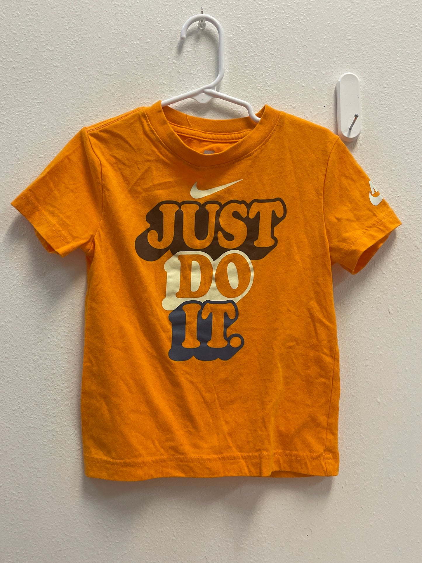 4 Nike Just Do It Bubble Letter Tee