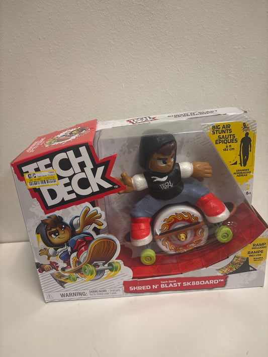 TECH DECK Shred N' Blast Sk8board, Motorized Finger Skateboard Toy with Rider & Ramp for Fast Tricks & High Jumps, Kids Toys for Boys and Girls Ages 6 & Up, Batteries Required