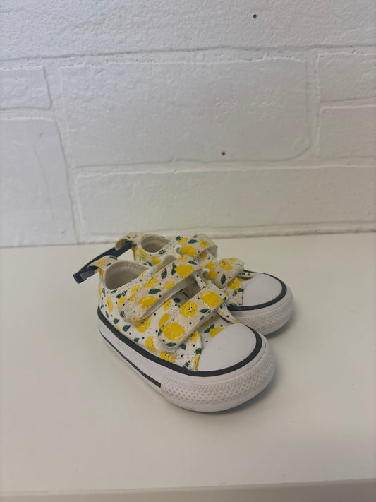 Size 2 Infant Lemons Converse
