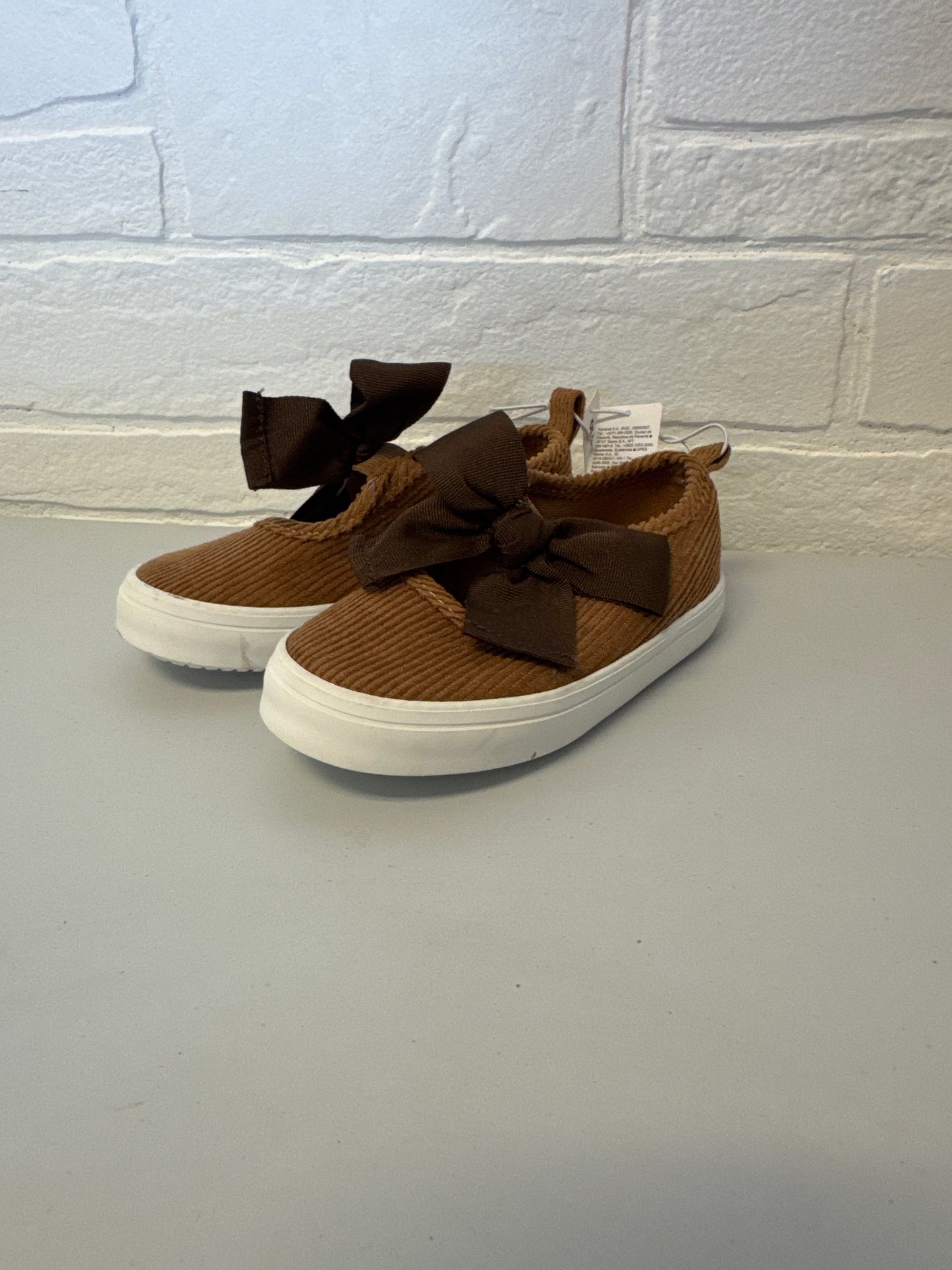 6 NWT Corduroy Bow Shoes