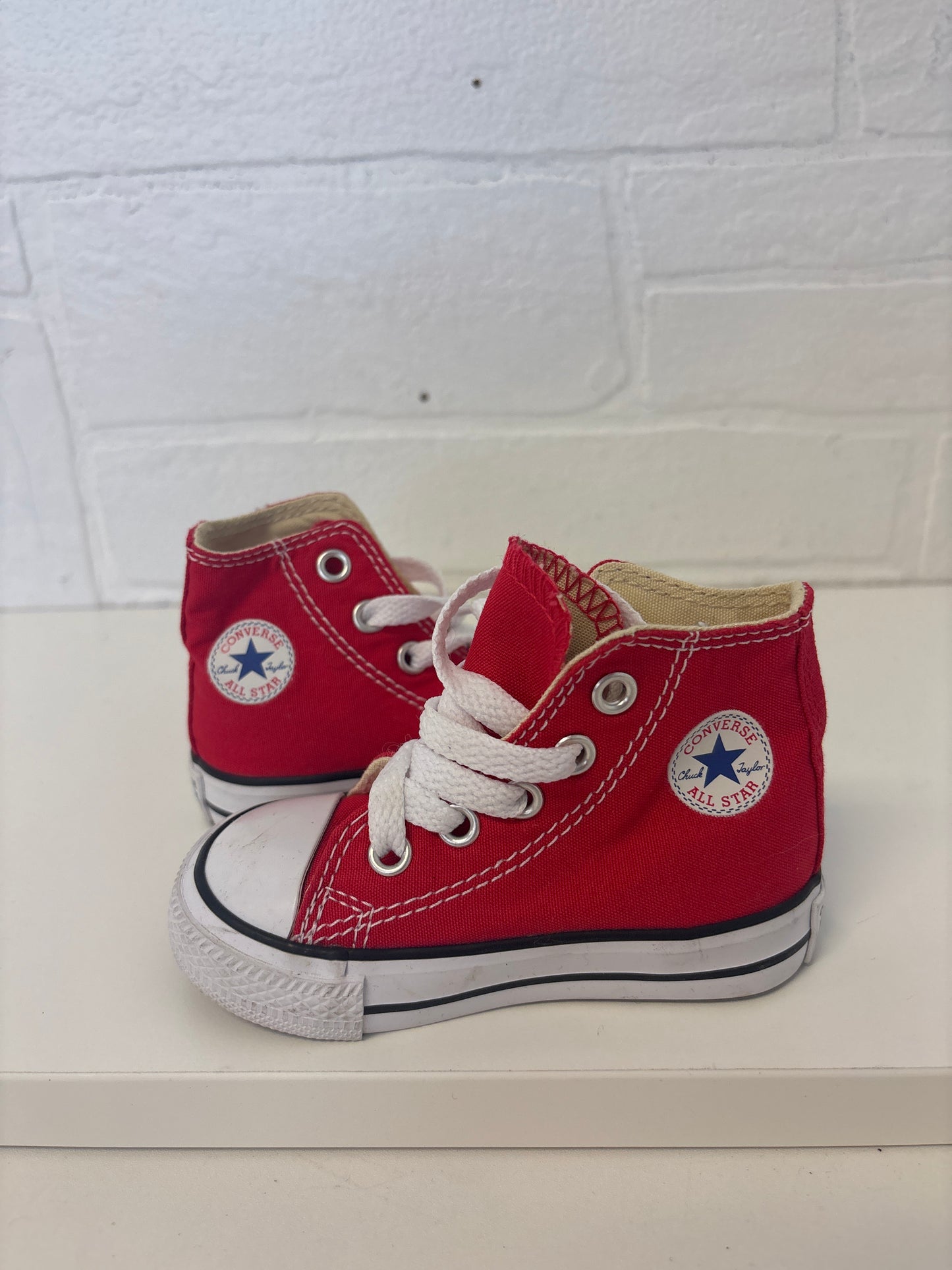 Size 4 Toddler Hightop Red Converse