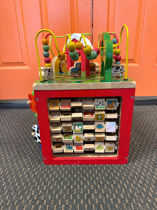 Battat Activity Cube With Farm Theme