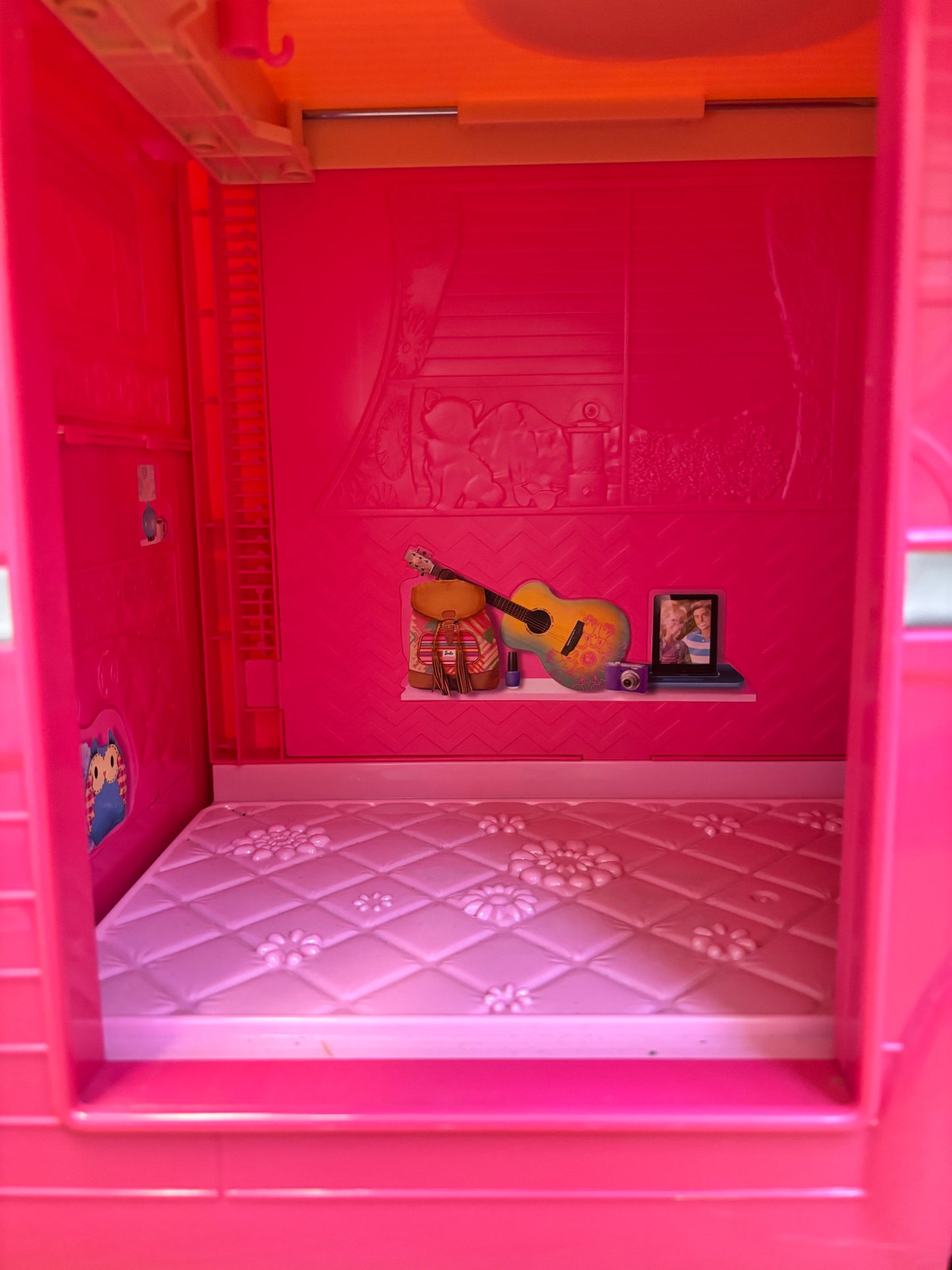 Barbie Pop Up Motor Home Pink RV Dream Camper Van Playset 2014