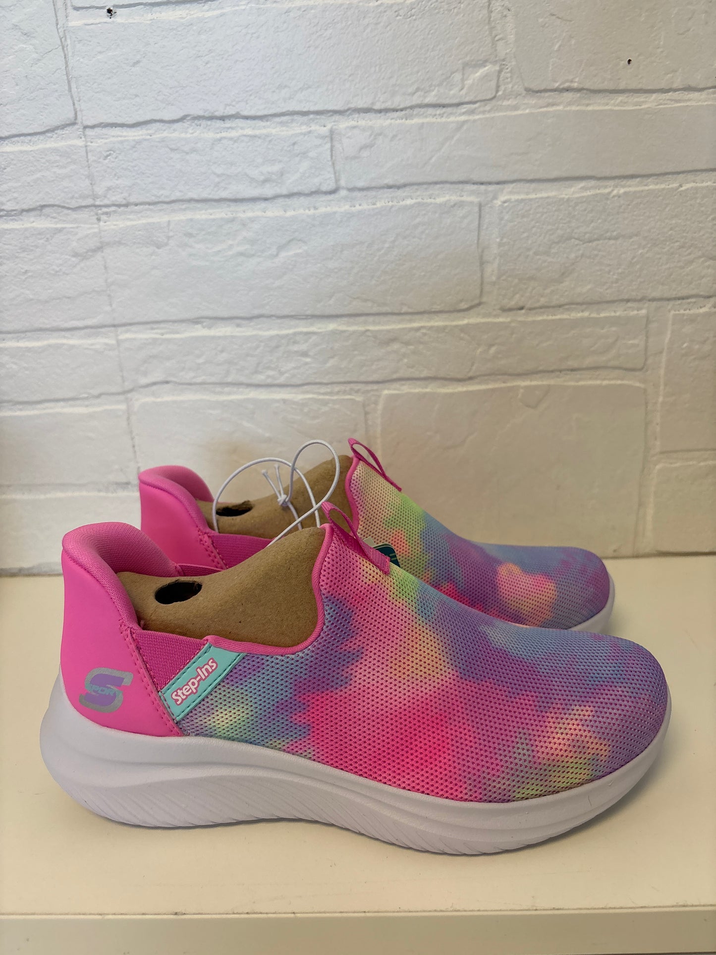 New Size 3 Big Kids Bailey Skechers Shoes