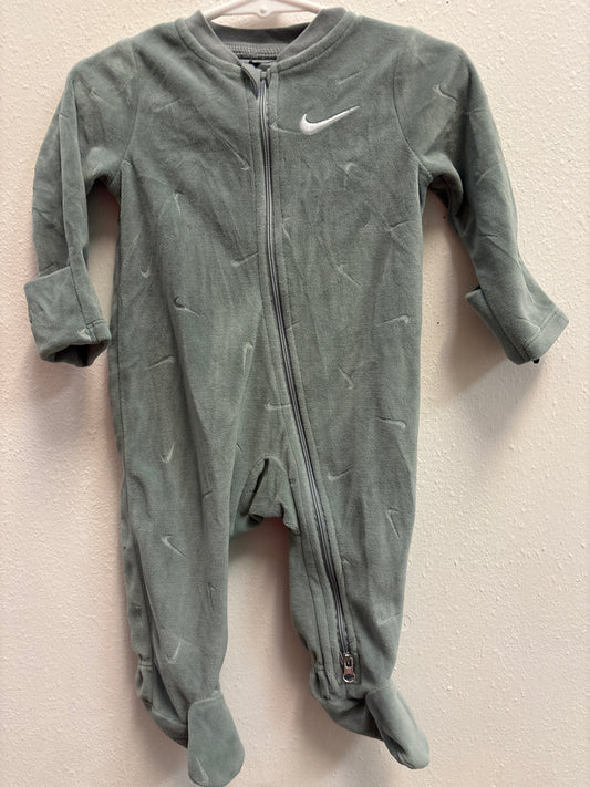 6m Nike Velour Sleeper