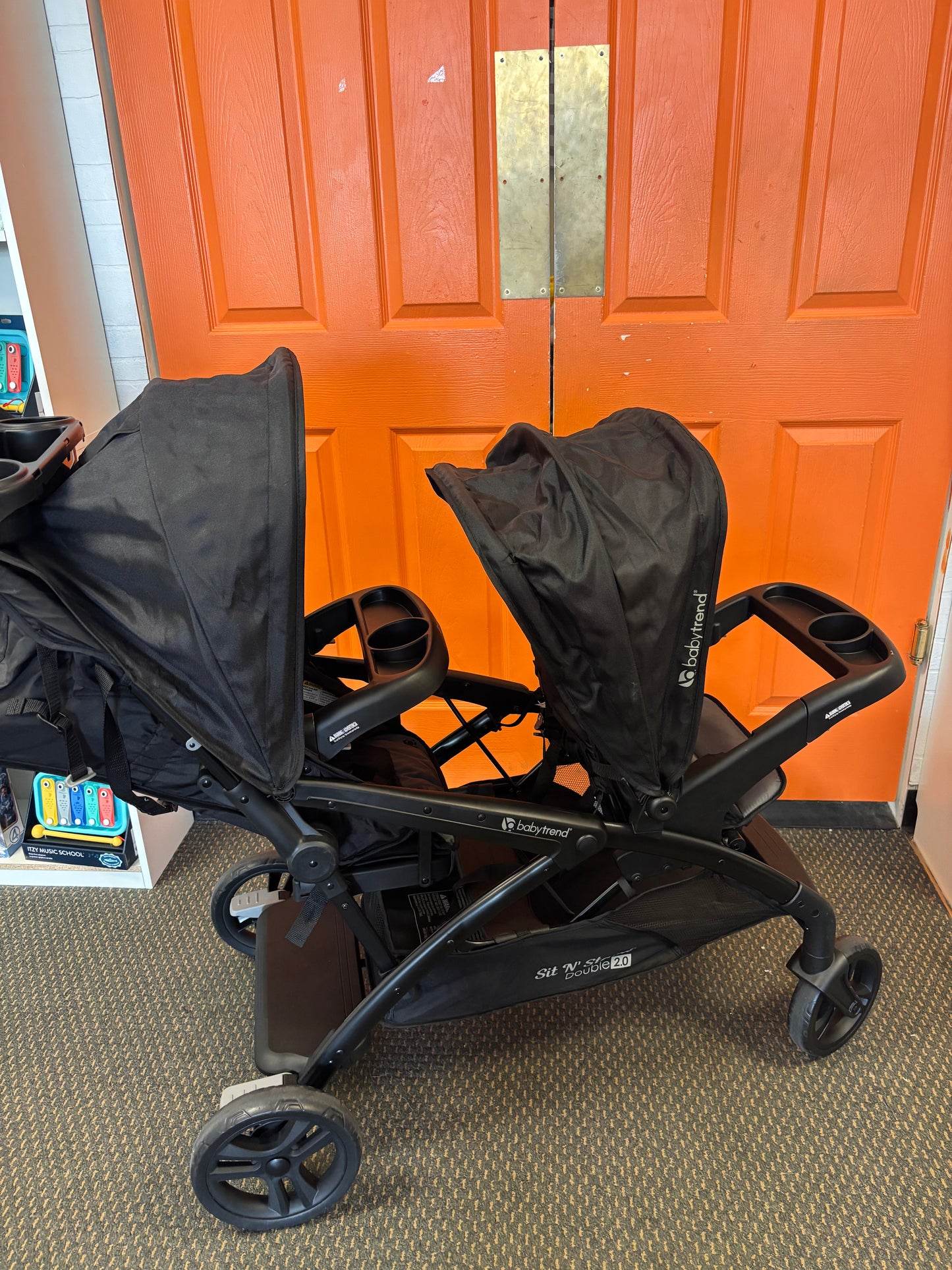 Like New Baby Trend Sit N' Stand Double 2.0 Stroller
